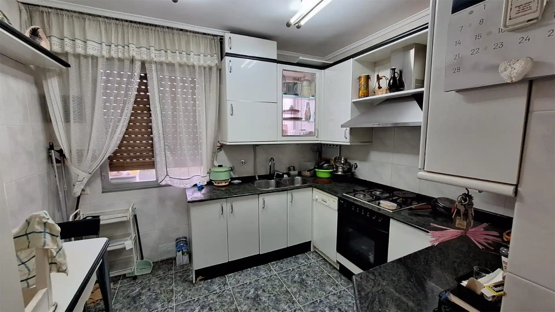 Cuina de Pis en venda en Portugalete amb Calefacció, Jardí privat i Parquet