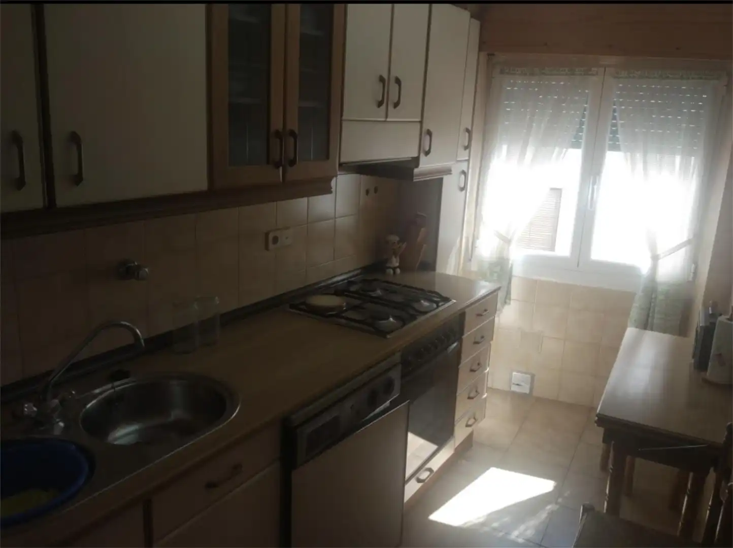 Casa adosada en venta en Calle Basato, 17, Salvatierra de Esca Cocina de Casa adosada en venta en Salvatierra de Esca con Calefacción, Parquet y Terraza