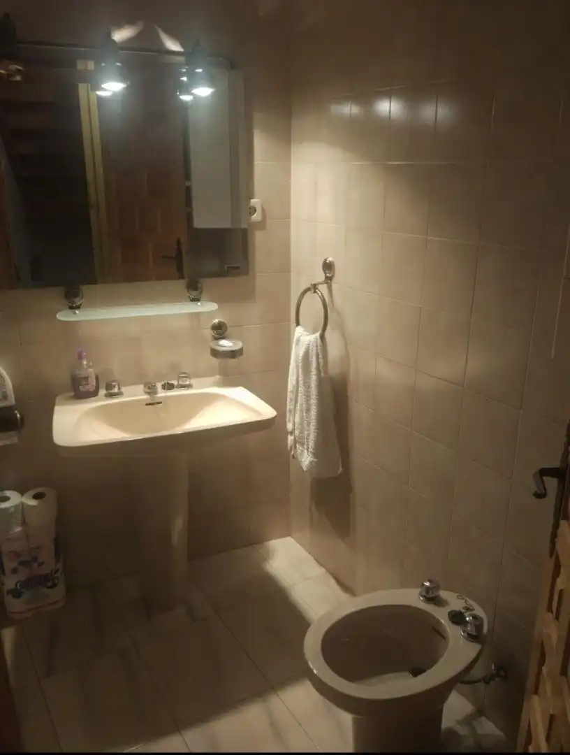 Casa adosada en venta en Calle Basato, 17, Salvatierra de Esca Baño de Casa adosada en venta en Salvatierra de Esca con Calefacción, Parquet y Terraza