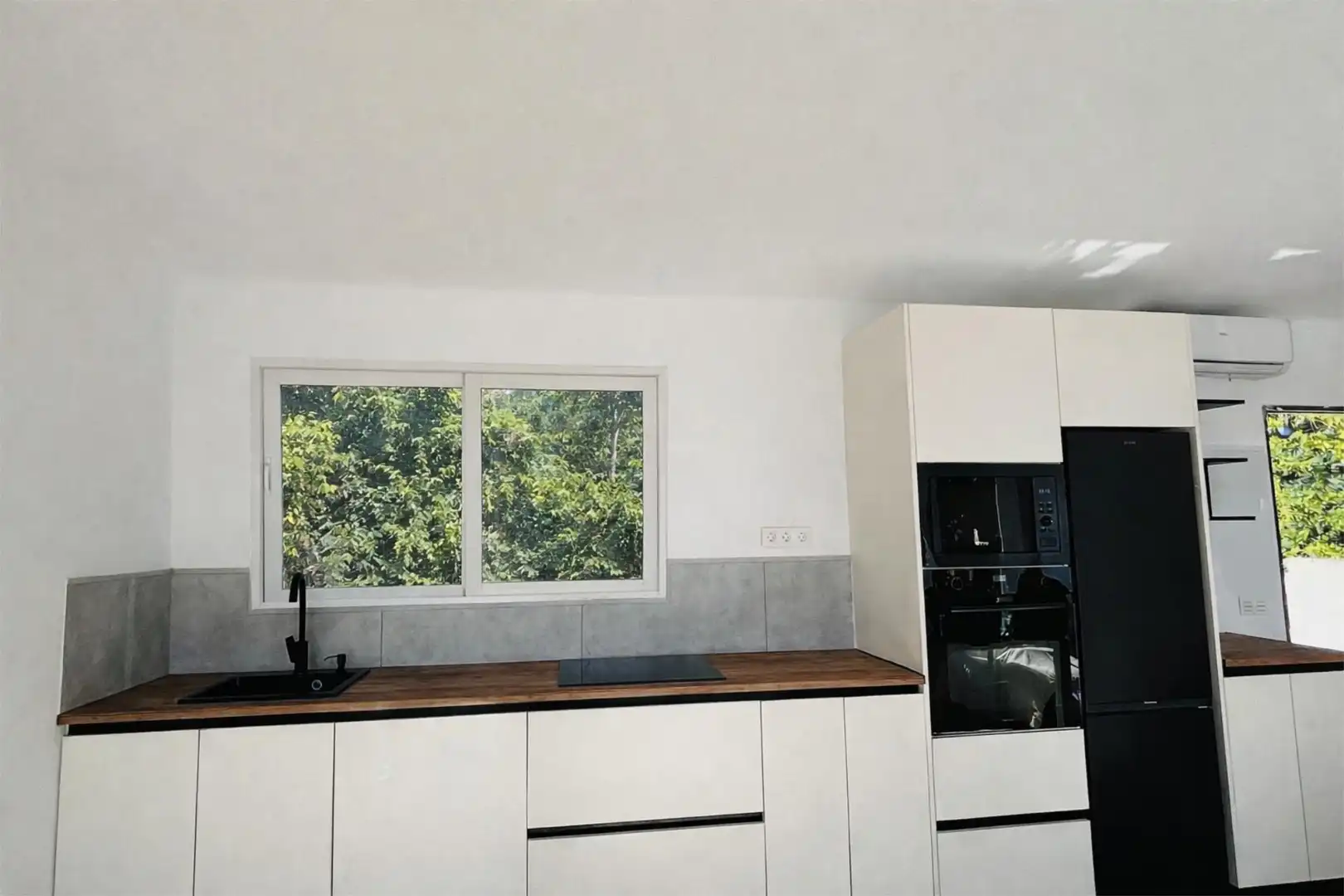 Houses for rent in Calle Sumatra, 26, El Atabal Kitchen of Houses for rent in Málaga with Air Conditioner and Private garden