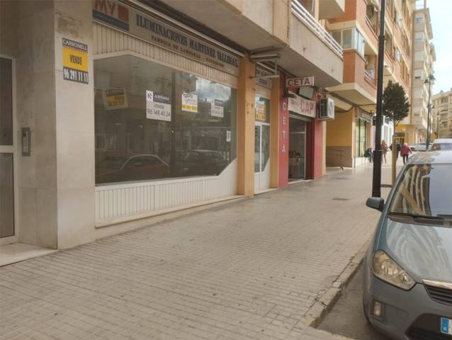 Local comercial en Venta en Avinguda de L'Almaig, 19 en Centro