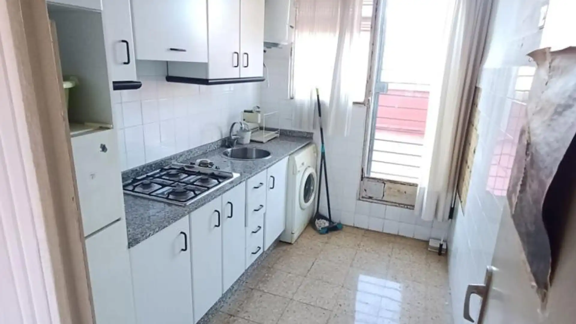 Piso en venta en Carrer del Monestir de Poblet, 1, Barrio de Campanar Cocina de Piso en venta en Valencia Capital con Terraza