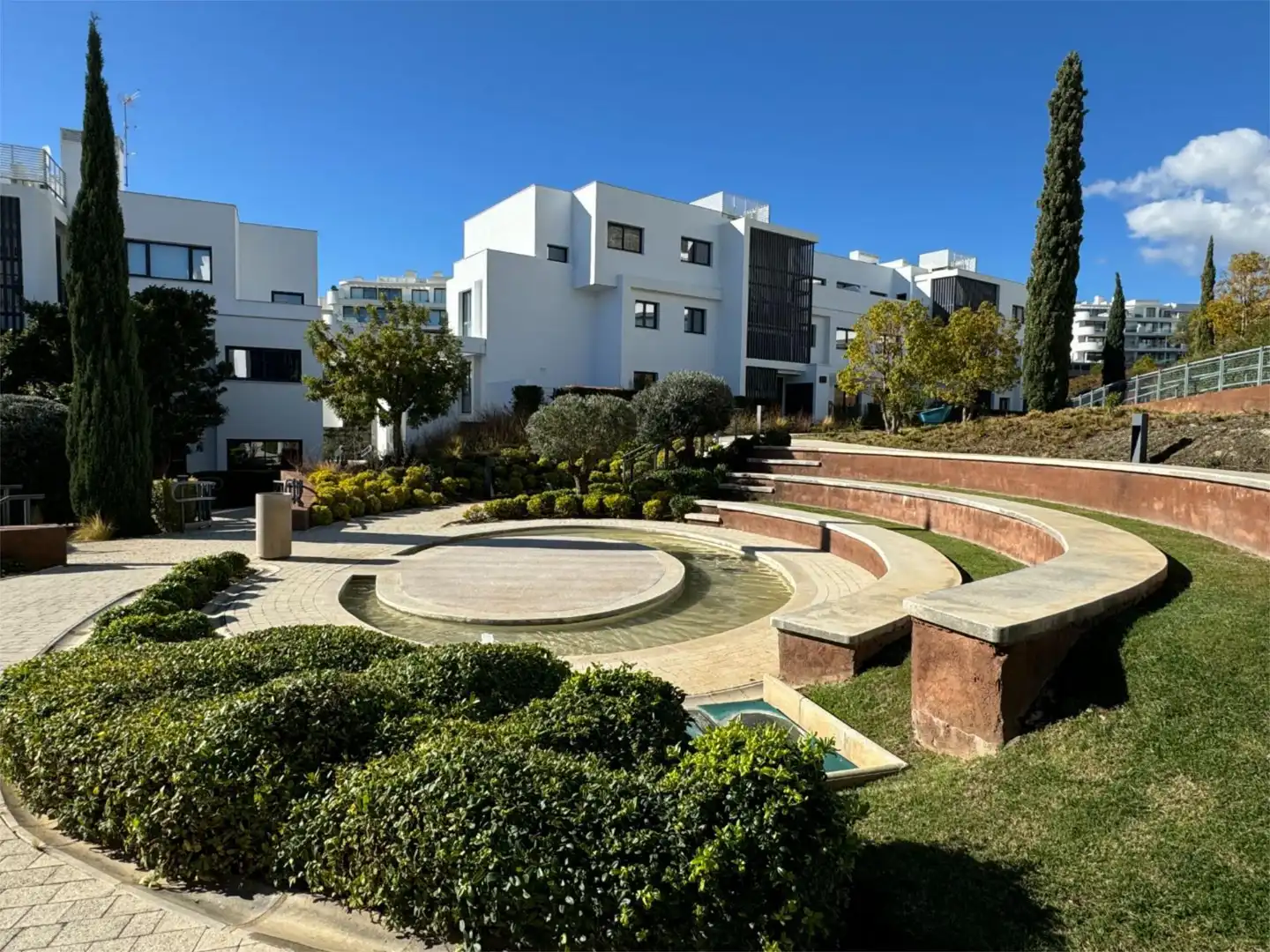 Wohnung zum Verkauf in Boulevard Av. 8 de Marzo, 3, El Higuerón Außenansicht von Wohnung zum Verkauf in Fuengirola mit Klimaanlage, Terrasse und Schwimmbad