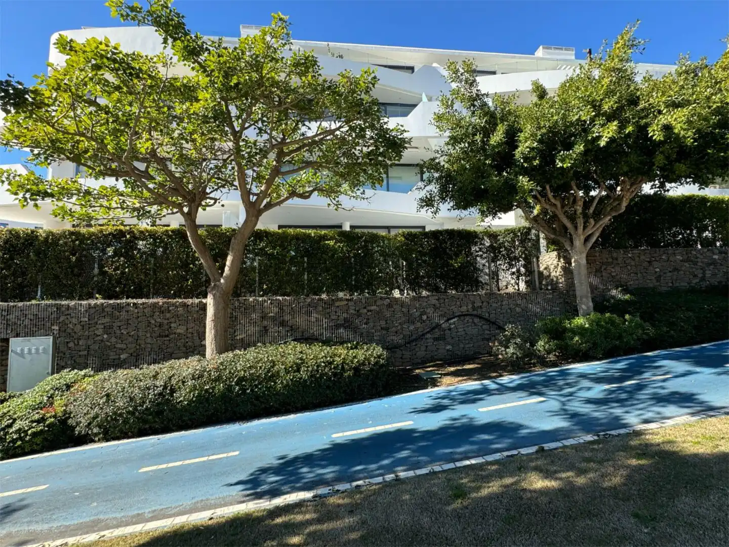 Wohnung zum Verkauf in Boulevard Av. 8 de Marzo, 3, El Higuerón Außenansicht von Wohnung zum Verkauf in Fuengirola mit Klimaanlage, Terrasse und Schwimmbad