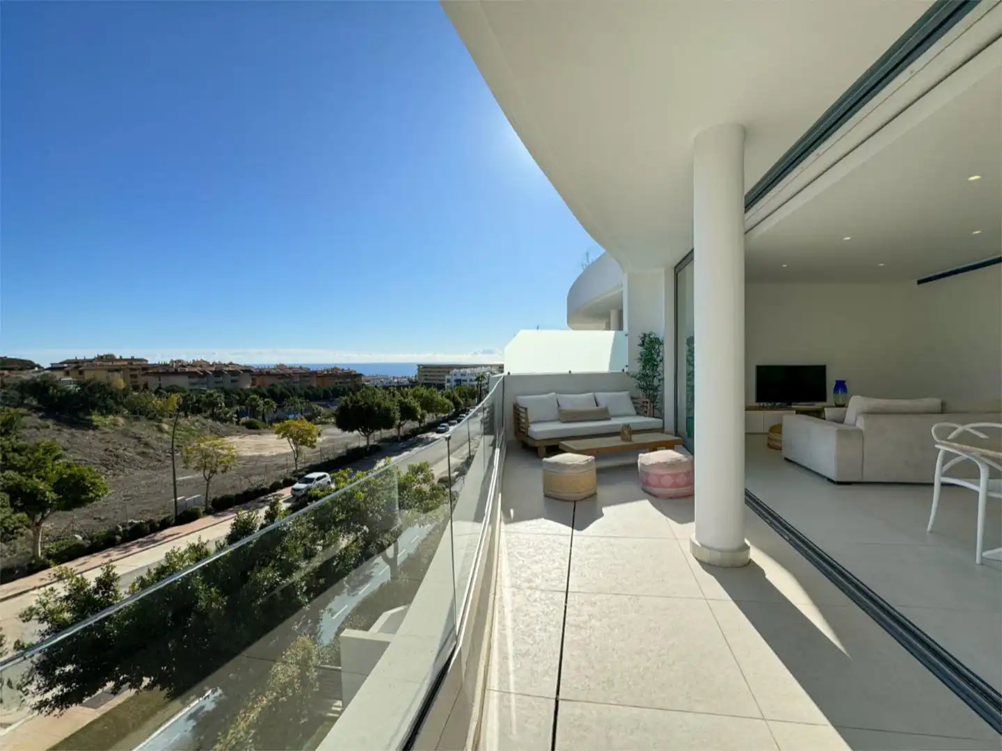 Wohnung zum Verkauf in Boulevard Av. 8 de Marzo, 3, El Higuerón Terrasse von Wohnung zum Verkauf in Fuengirola mit Klimaanlage, Terrasse und Schwimmbad