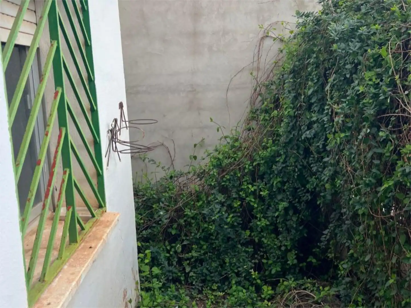 Casa adosada en venta en Calle Porvenir, 39, Alcázar de San Juan Casa adosada en venta en Alcázar de San Juan con Aire acondicionado, Calefacción y Jardín privado