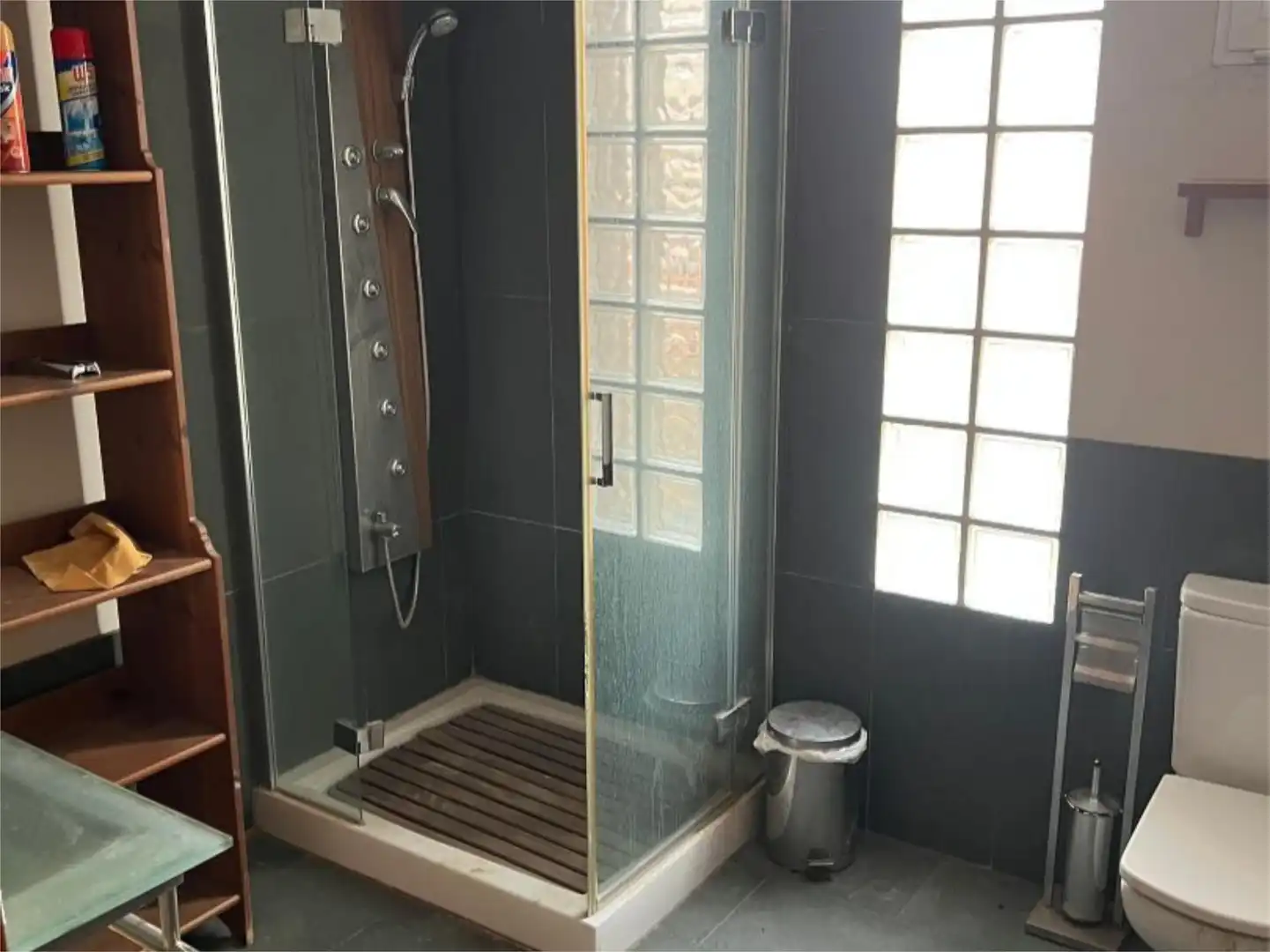 Casa adosada en venta en Calle Porvenir, 39, Alcázar de San Juan Baño de Casa adosada en venta en Alcázar de San Juan con Aire acondicionado, Calefacción y Jardín privado