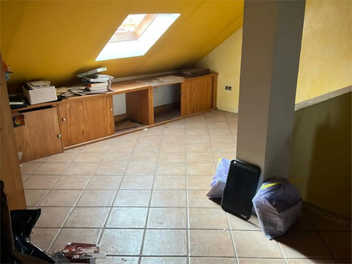 Casa adosada en venta en Calle Porvenir, 39, Alcázar de San Juan Casa adosada en venta en Alcázar de San Juan con Aire acondicionado, Calefacción y Jardín privado