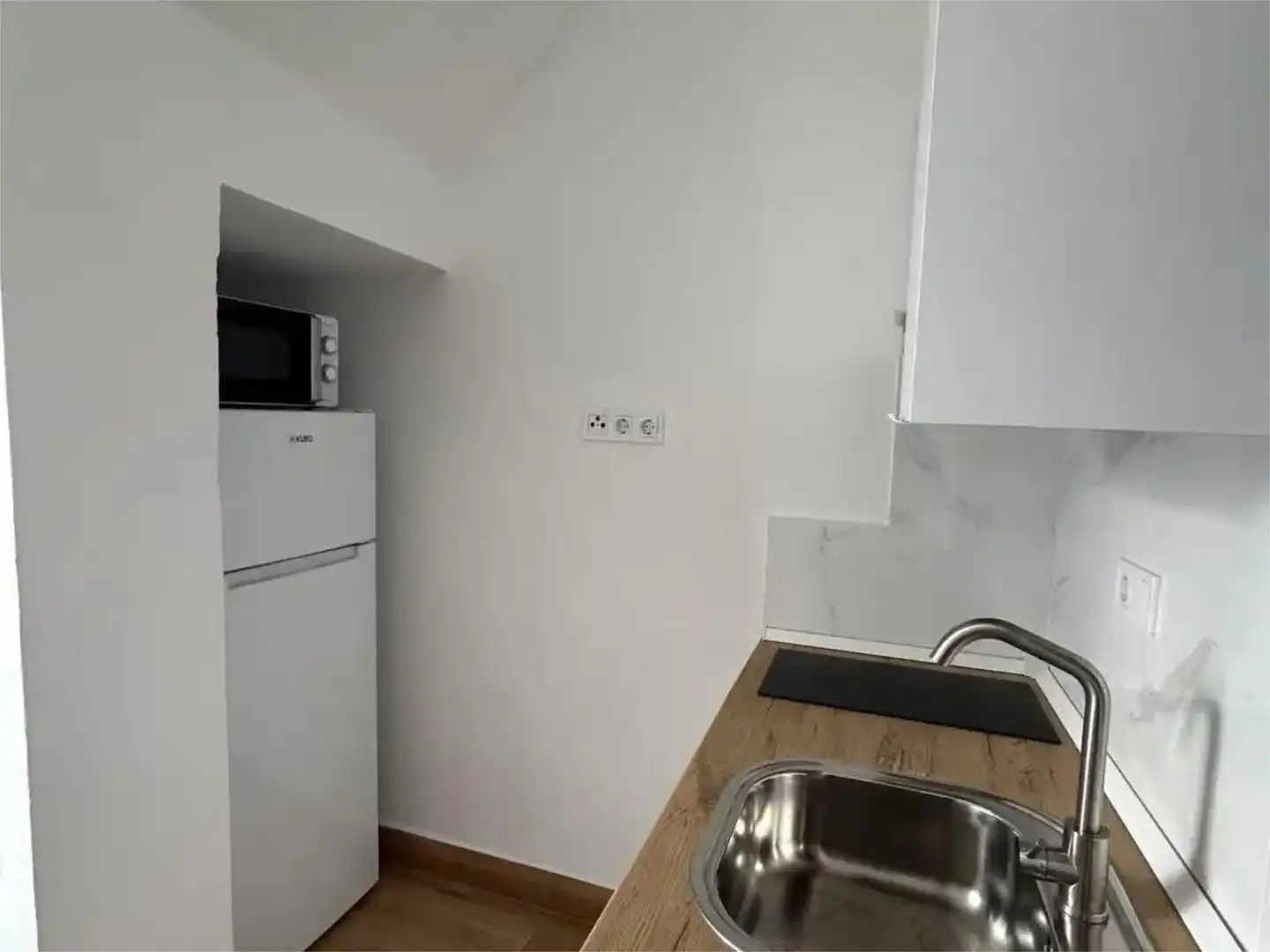 Kitchen of Flat for rent in Sevilla  with Air Conditioner, Heating and Terrace