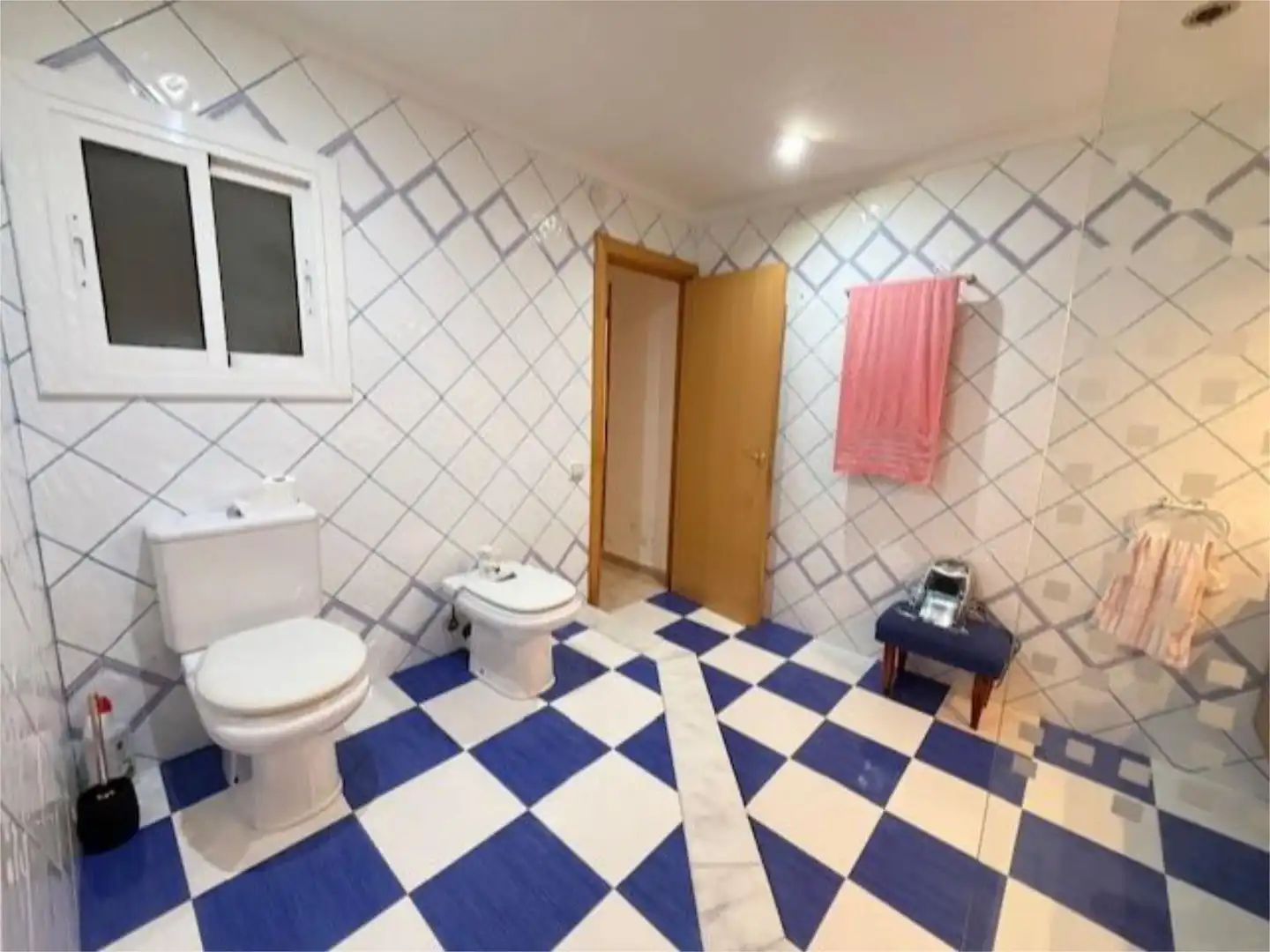 Flat for sale in Carrer de la Sardana, 4, Sant Andreu de la Barca Bathroom of Flat for sale in Sant Andreu de la Barca with Air Conditioner, Heating and Terrace