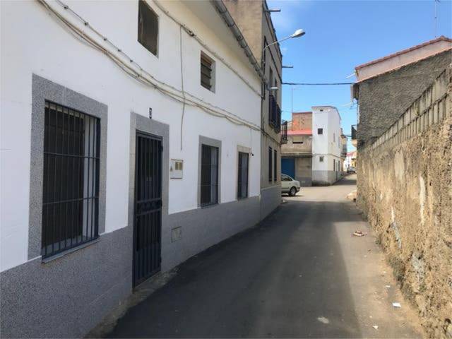 Casa-chalet en Venta en Orellana la Vieja