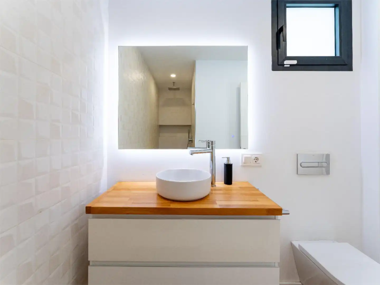 Flat for sale in Carrer del Pi, 1, Bunyola Bathroom of Flat for sale in Bunyola with Air Conditioner, Terrace and Swimming Pool