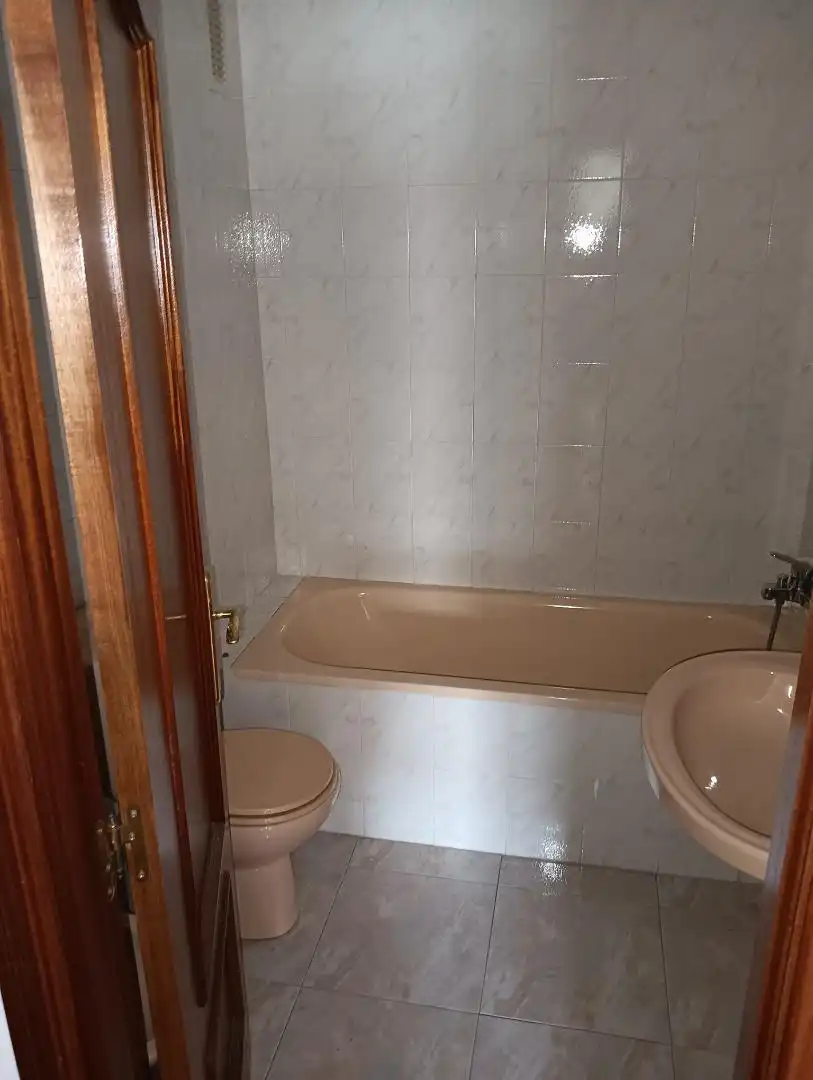 Flat for sale in Calle Los Chopos, 7, San Juanillo Bathroom of Flat for sale in Palencia Capital with Terrace