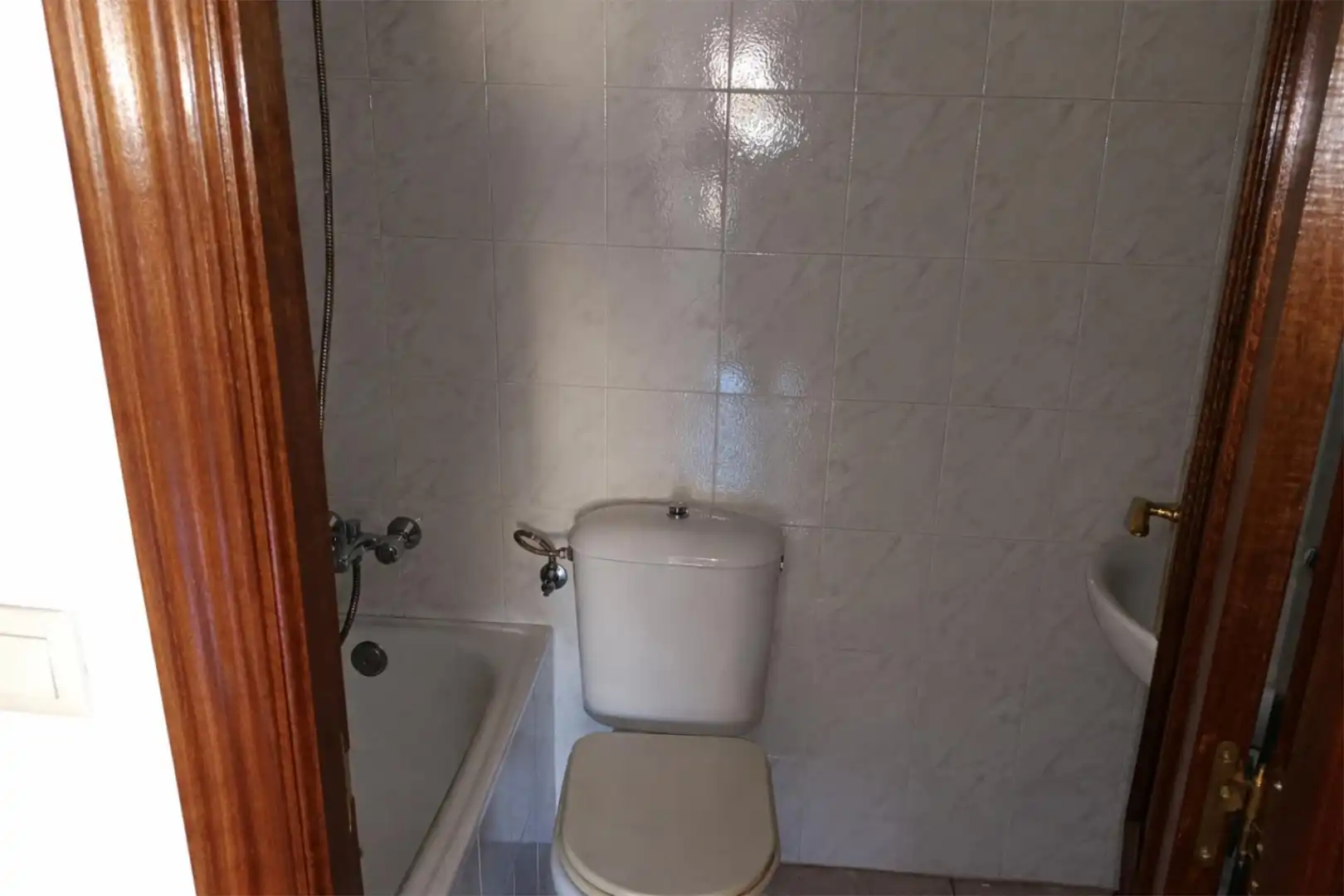 Flat for sale in Calle Los Chopos, 7, San Juanillo Bathroom of Flat for sale in Palencia Capital with Terrace