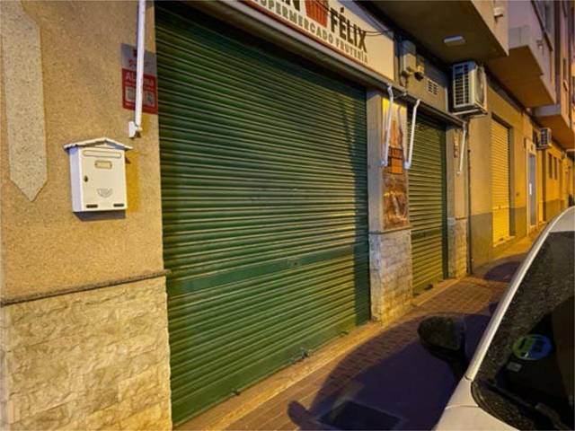Local comercial en Alquiler en Zarandona