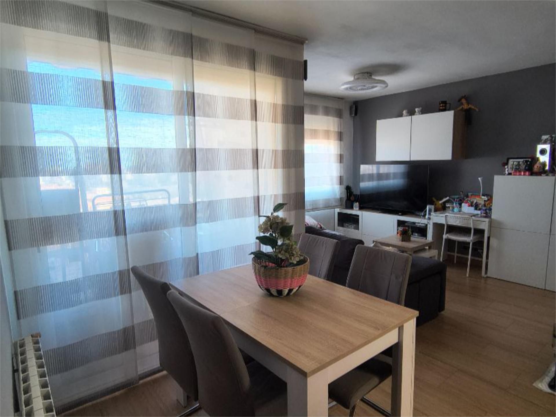 Pis en venda a Carrer de la Sagrera, 2, Sant Feliu de Codines Sala d'estar de Pis en venda en Sant Feliu de Codines amb Aire condicionat i Terrassa