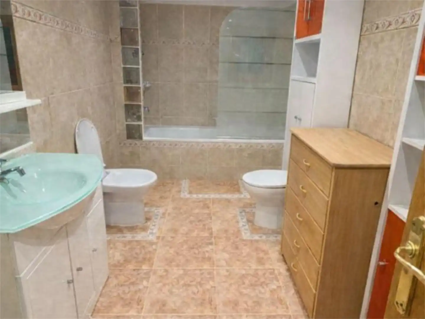 Flat for sale in Carrer de Tarragona, 2, Llucmajor pueblo Bathroom of Flat for sale in Llucmajor with Air Conditioner, Private garden and Terrace
