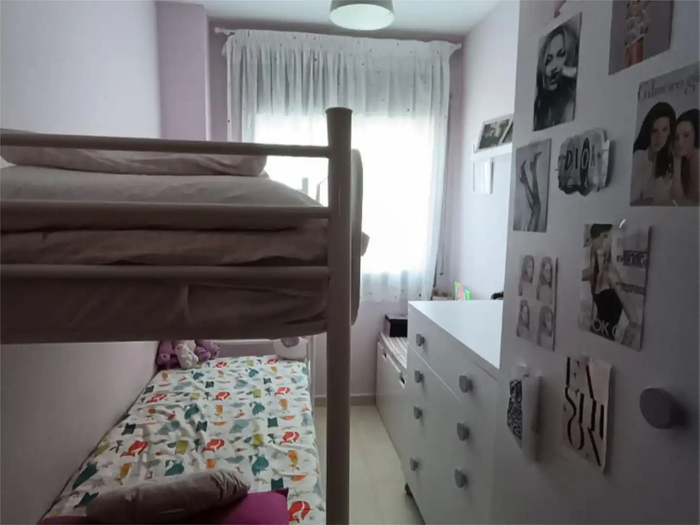 Habitación de Dúplex en venta en Pineda de Mar con Terraza y Balcón