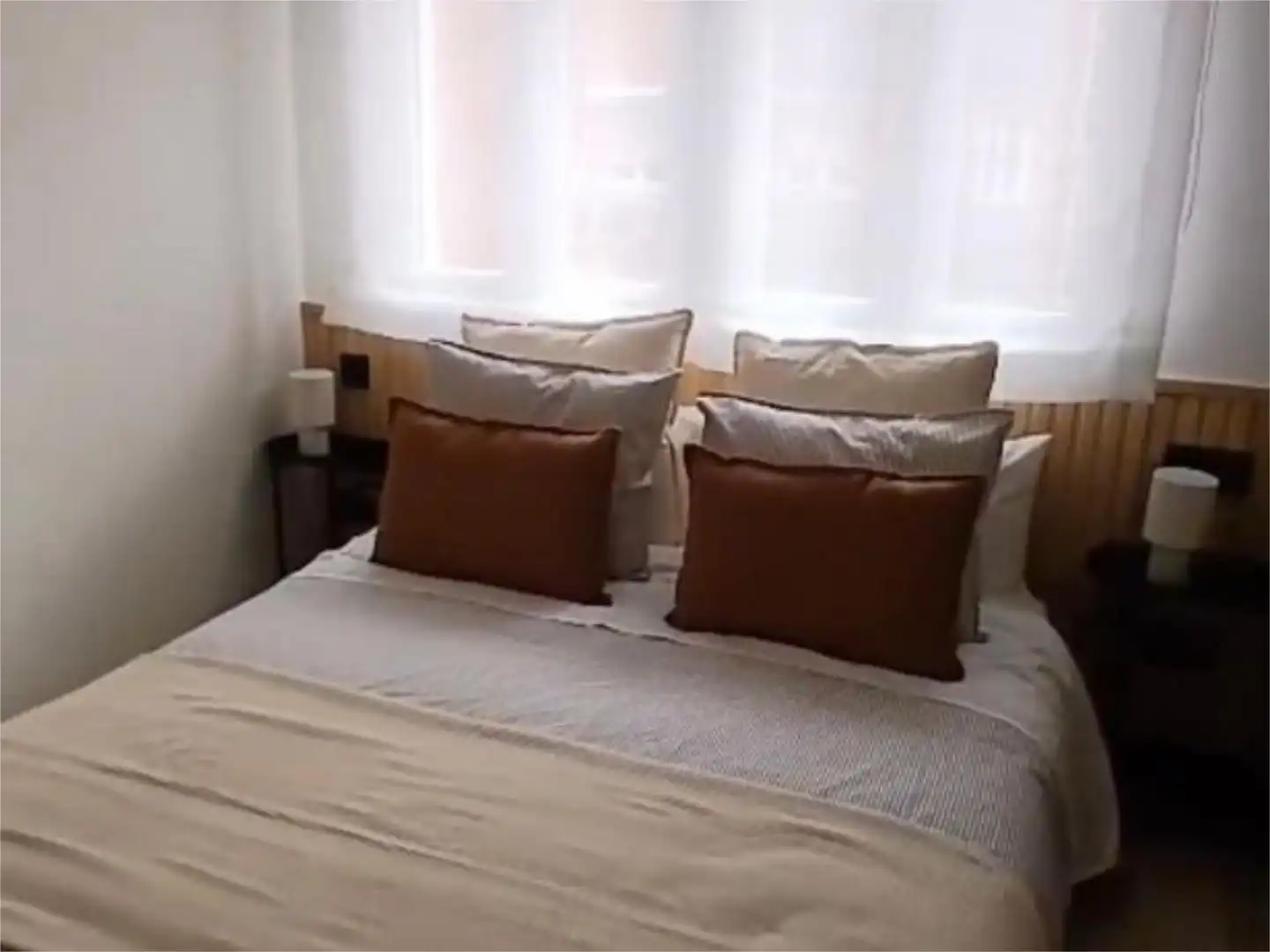Room in Calle de Armenteros, 12, Valdezarza Bedroom of Flat for share in Madrid with Air Conditioner, Heating and Parquet flooring