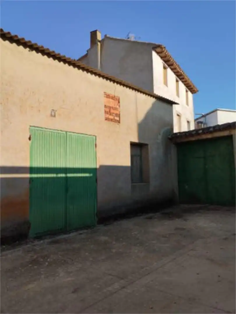 Casa o chalet en venta en Castromonte Vista exterior de Casa o chalet en venta en Castromonte con Jardín privado
