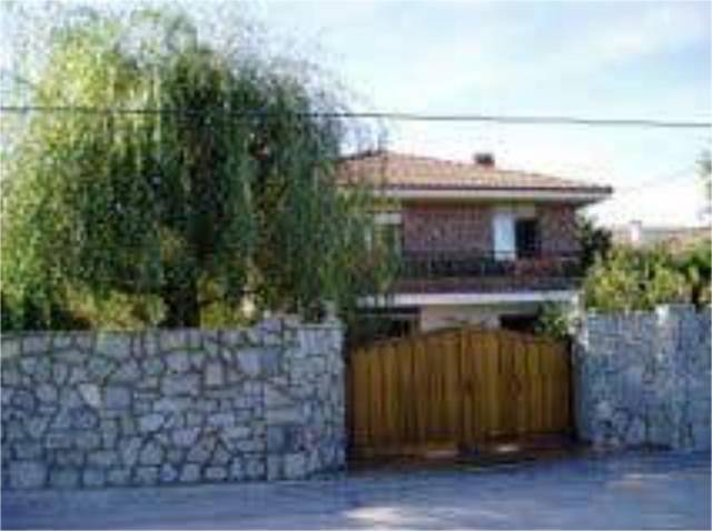 Casa adosada en Alquiler en Alfoz de Lloredo