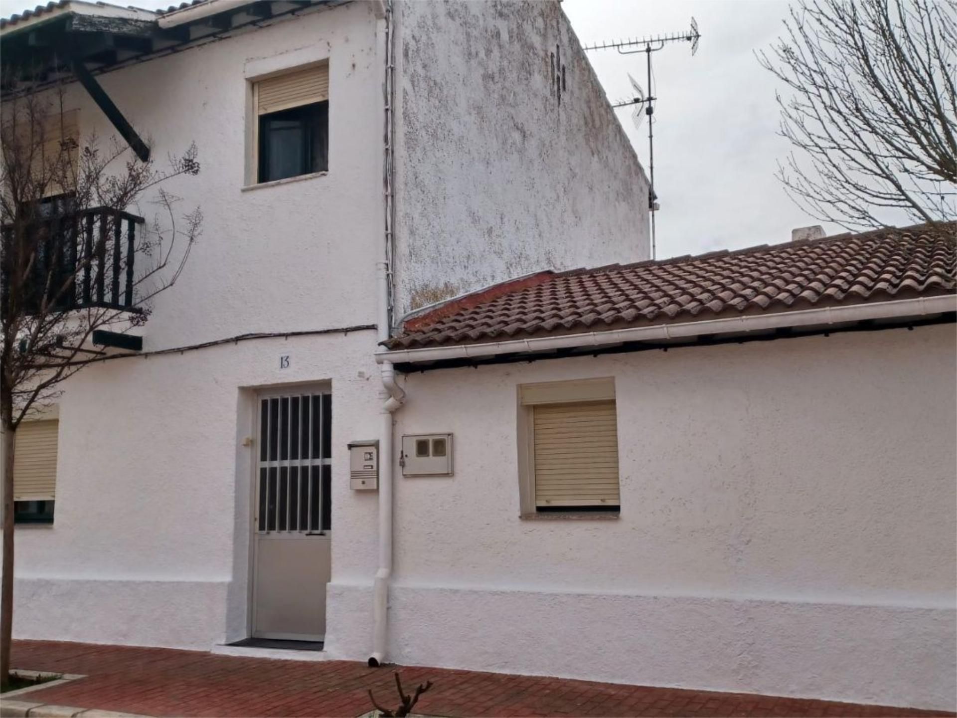 Vista exterior de Casa o chalet de alquiler en La Vid y Barrios  con Calefacción, Amueblado y Balcón