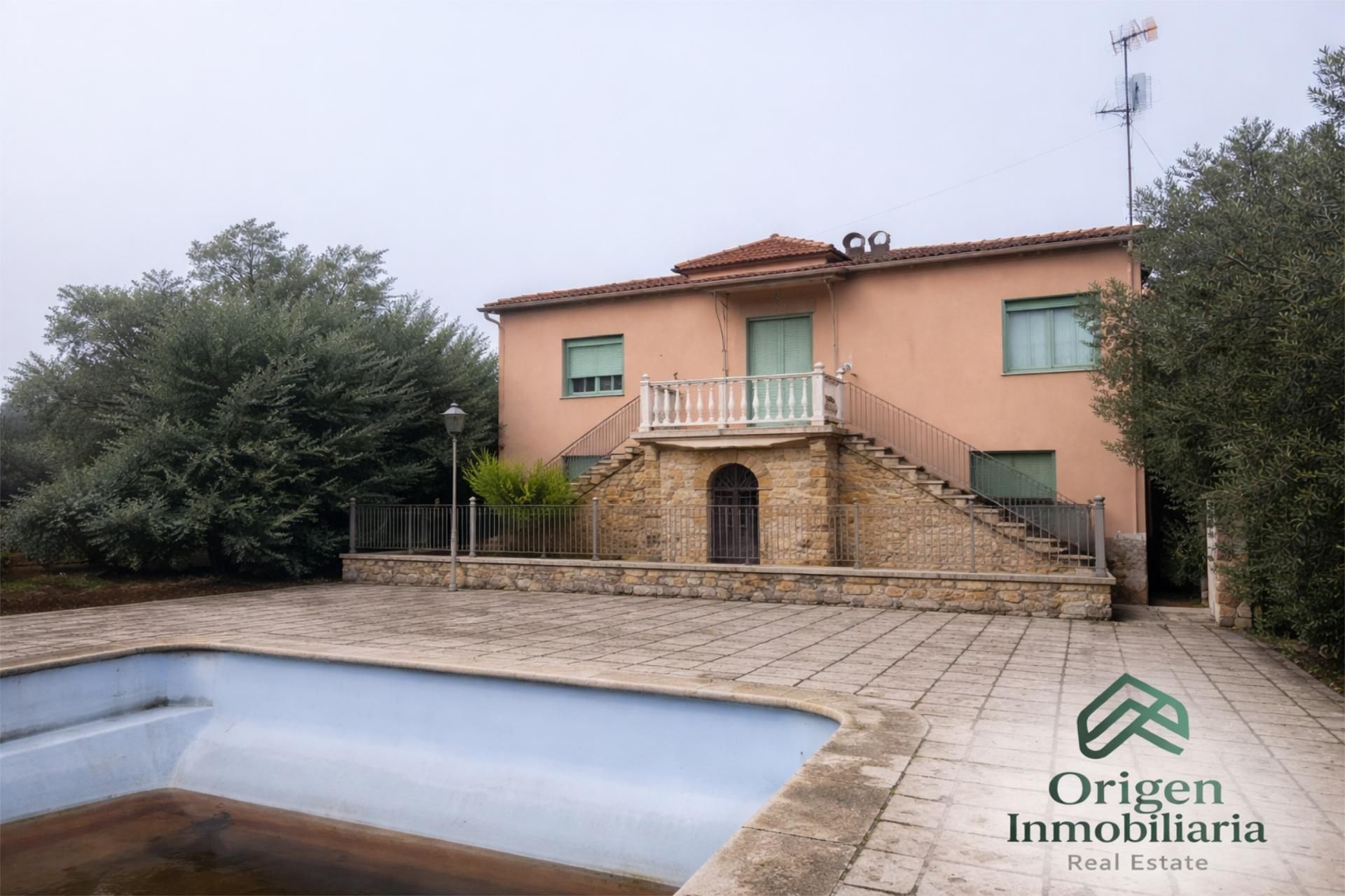 Vista exterior de Casa o xalet en venda en Puebla de Sancho Pérez amb Jardí privat, Terrassa i Piscina