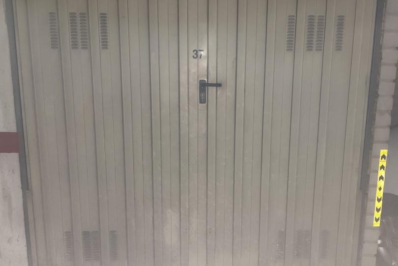 Garaje de alquiler en Calle las Escuelas, 8, Juan XXIII - Las Torres - G2, Burgos Capital - imagen 1 Foto 1 de Garaje de alquiler en Calle las Escuelas, 8, Juan XXIII - Las Torres - G2, Burgos Capital