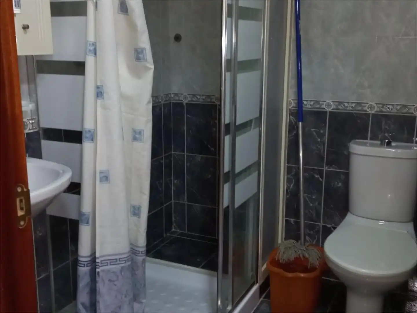 Apartamento de alquiler en Calle del Torcecuello, 11, Pajarillos Altos Baño de Apartamento de alquiler en Valladolid con Aire acondicionado, Calefacción y Parquet