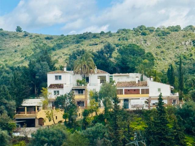 Finca rústica en Venta en Calle la Coronilla Alta, 1 en Benahavís pueblo