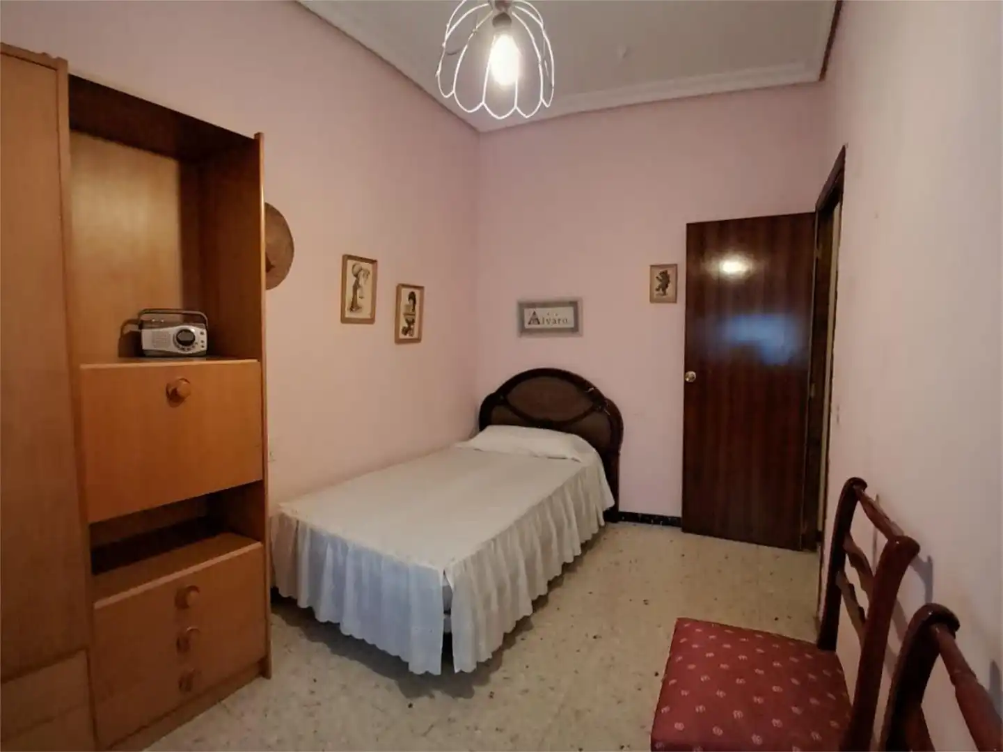 Einfamilien-Reihenhaus zum Verkauf in Gelves Schlafzimmer von Einfamilien-Reihenhaus zum Verkauf in Gelves mit Klimaanlage, Terrasse und Balkon