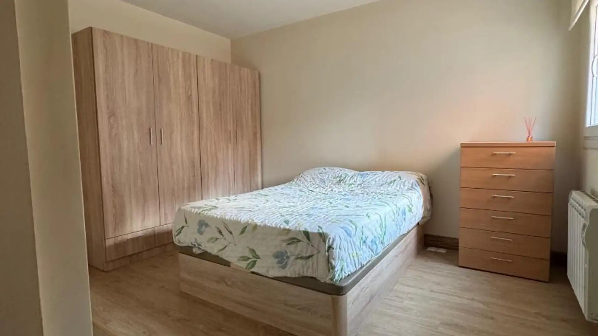 Bedroom of Flat for sale in Barakaldo   with Heating, Parquet flooring and Furnished