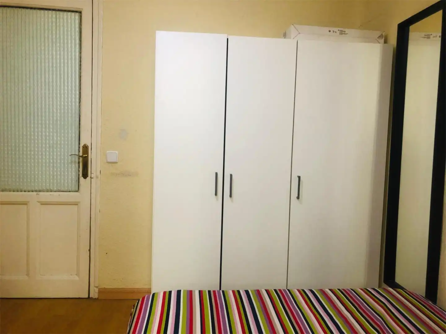 Room in Calle de Carranza, 23, Universidad - Malasaña