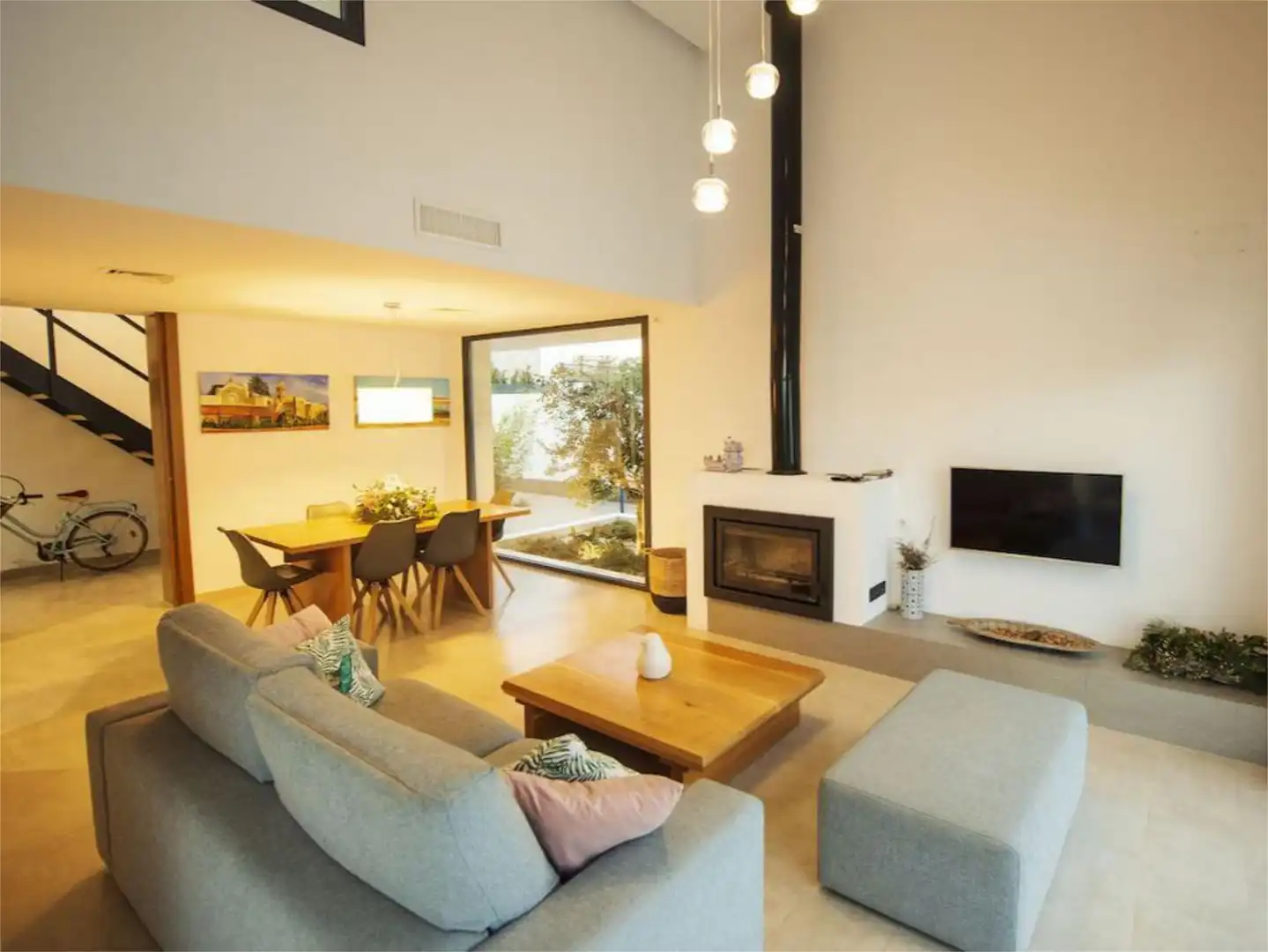 Casa o chalet de alquiler en Calle Crucero, 6, Conil Sala de estar de Casa o chalet de alquiler en Conil de la Frontera con Aire acondicionado, Terraza y Piscina