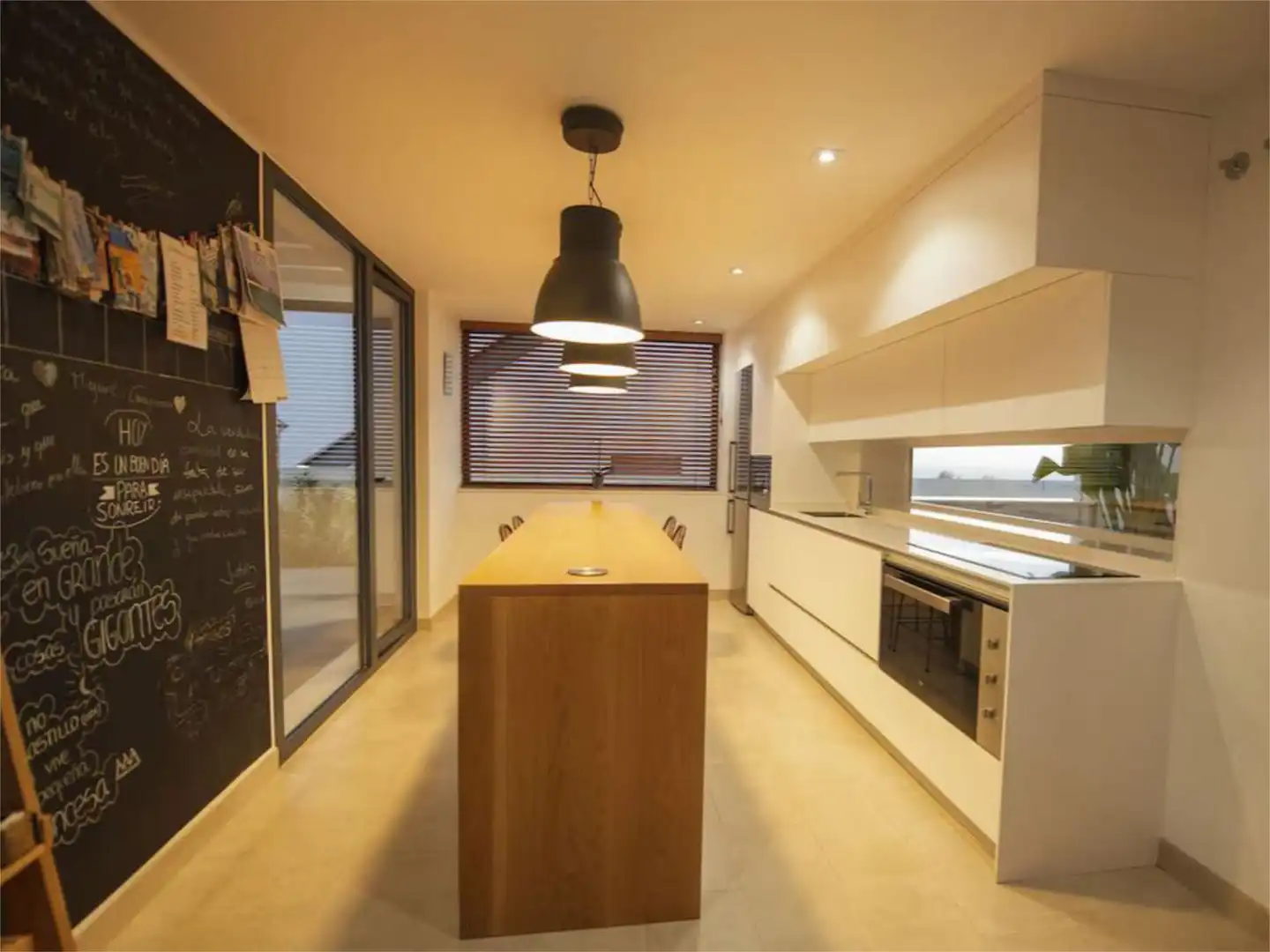 Casa o chalet de alquiler en Calle Crucero, 6, Conil Cocina de Casa o chalet de alquiler en Conil de la Frontera con Aire acondicionado, Terraza y Piscina