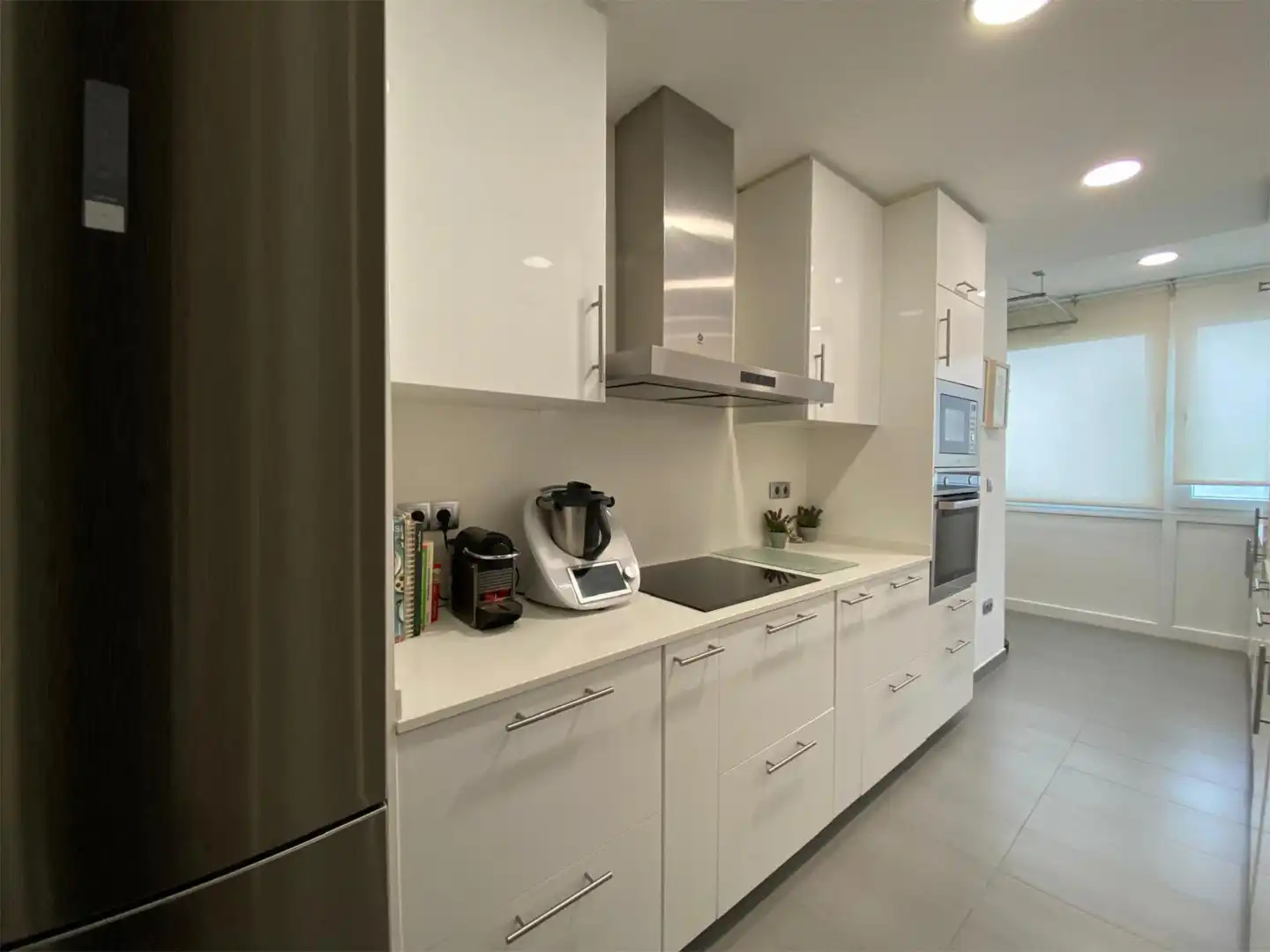 Flat for sale in Calle del Arte, 1, Costillares Kitchen of Flat for sale in Madrid with Air Conditioner, Heating and Private garden
