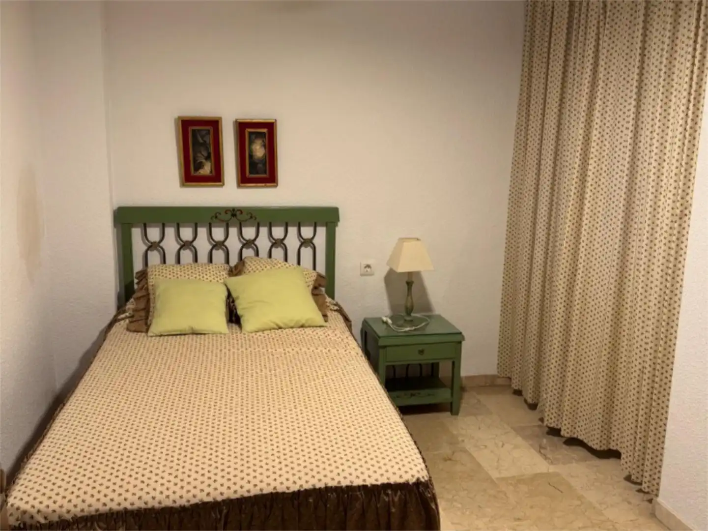 Bedroom of Flat for sale in  Granada Capital  with Air Conditioner and Terrace