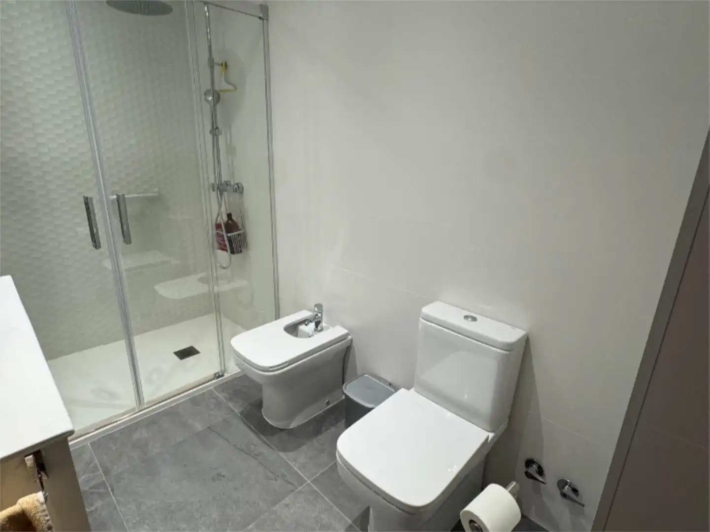 Bathroom of Flat for sale in  Granada Capital  with Air Conditioner and Terrace