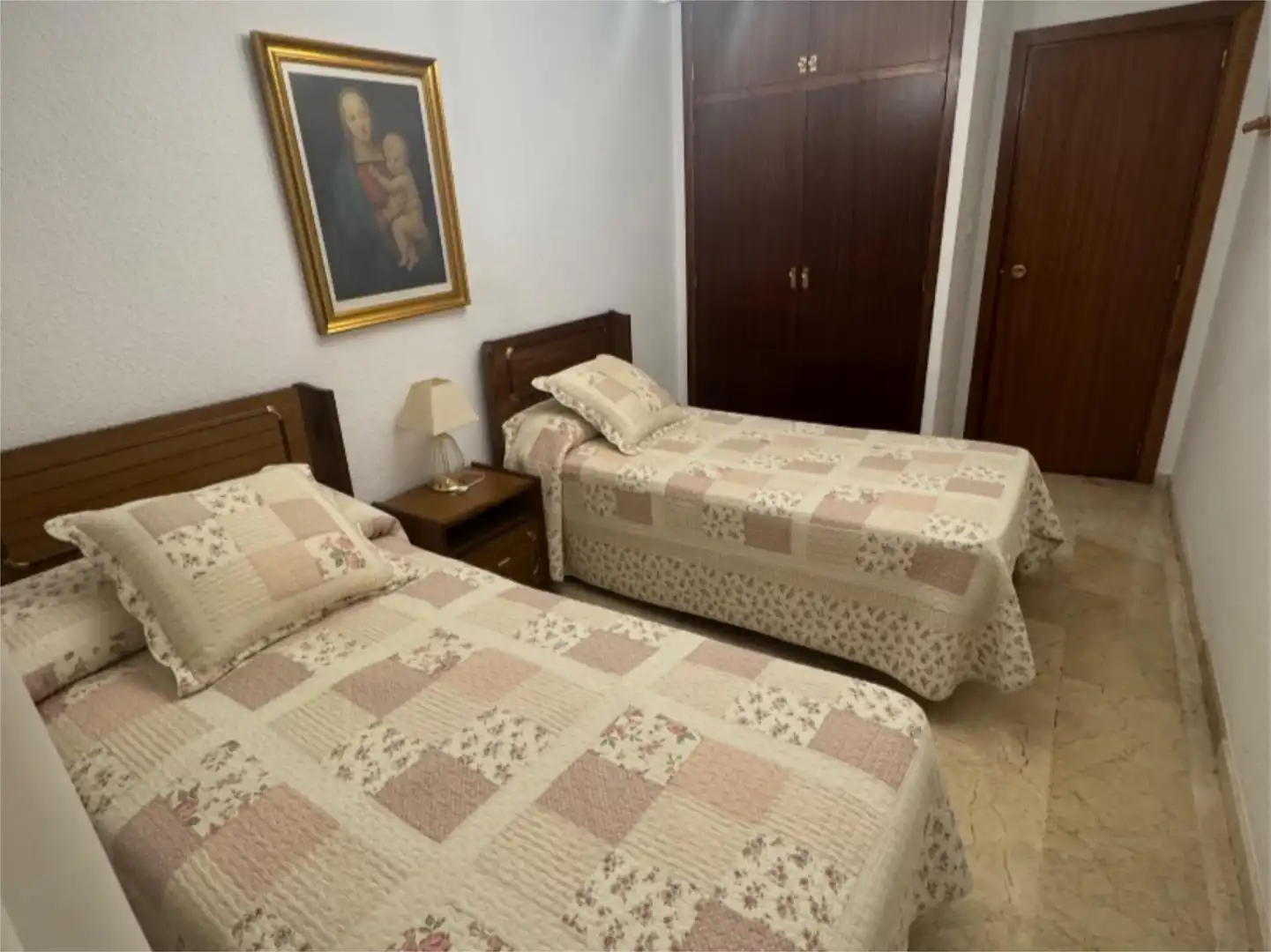 Bedroom of Flat for sale in  Granada Capital  with Air Conditioner and Terrace
