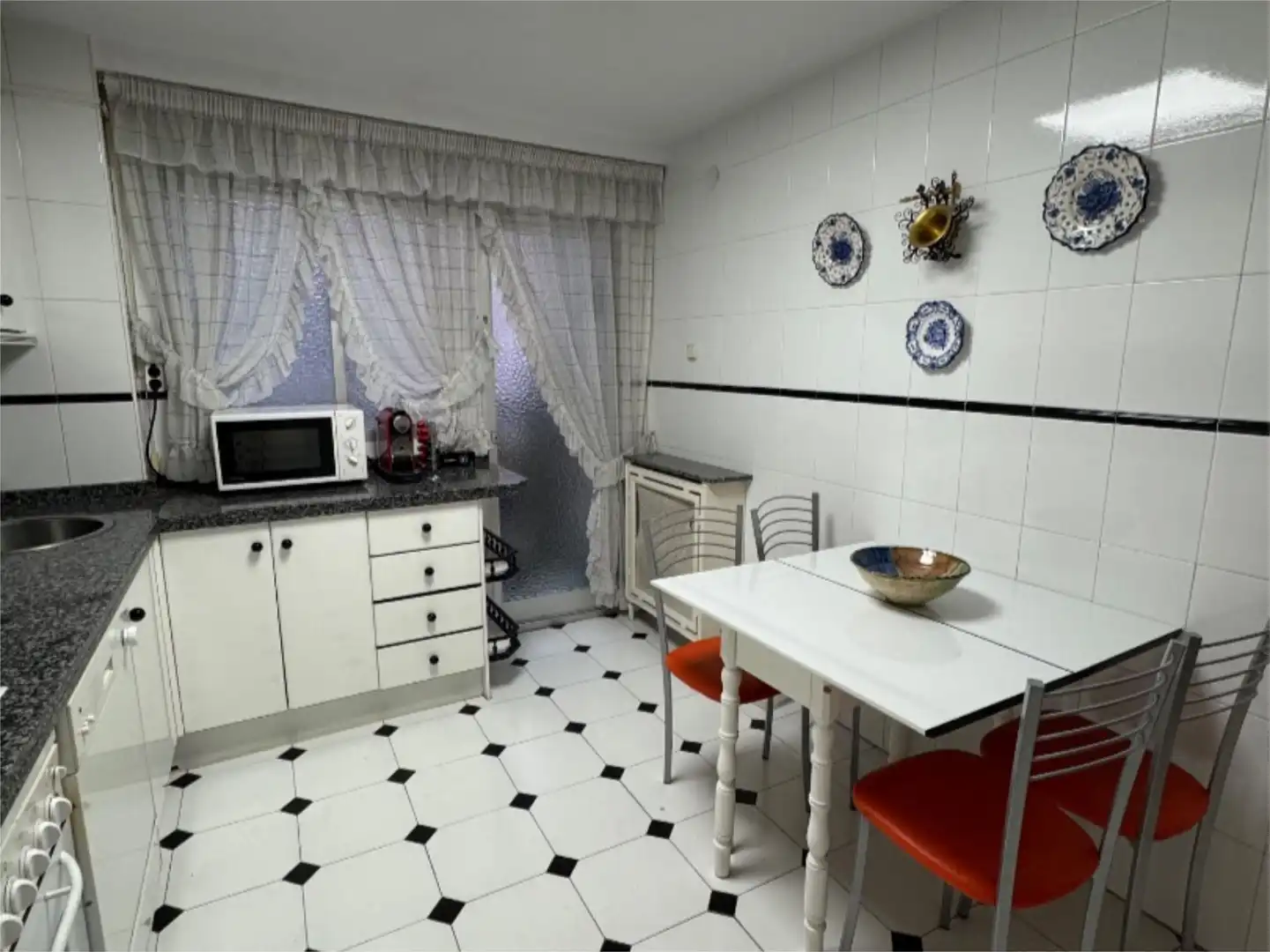 Kitchen of Flat for sale in  Granada Capital  with Air Conditioner and Terrace