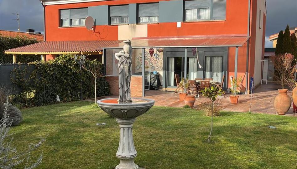 Casa o chalet en venta en Travesía de el Rollo, 4, Buniel, Burgos - imagen 1 Foto 1 de Casa o chalet en venta en Travesía de el Rollo, 4, Buniel, Burgos