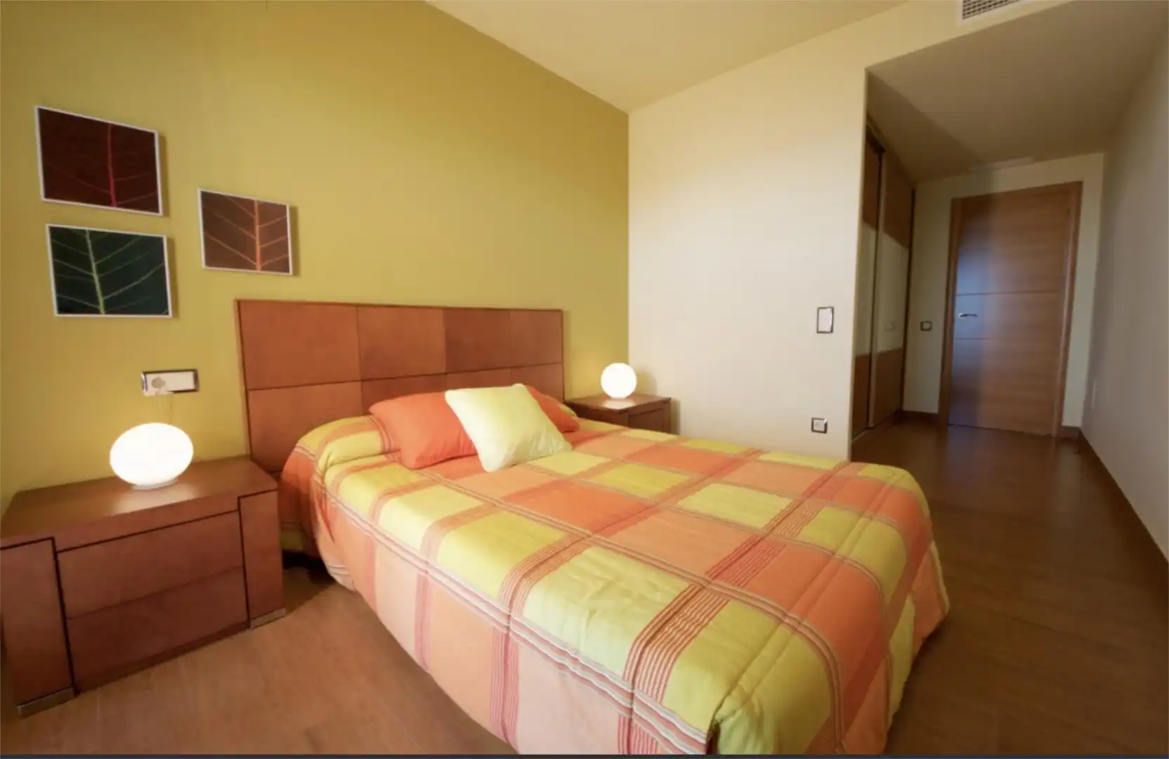 Casa o chalet en venta en Avinguda Barceloneta, 2, L'Ampolla Habitación de Casa o chalet en venta en L'Ampolla con Aire acondicionado, Calefacción y Jardín privado