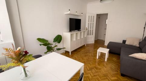 Foto 2 von Wohnung zur Miete in Calle Aragón, 14, Pumarín, Gijón