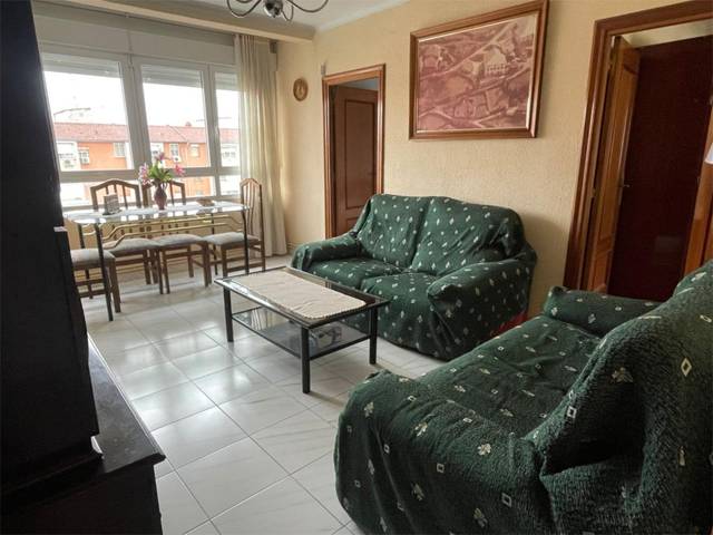 Piso en Venta en Plaza Rendición de Breda, 2 en Abrantes