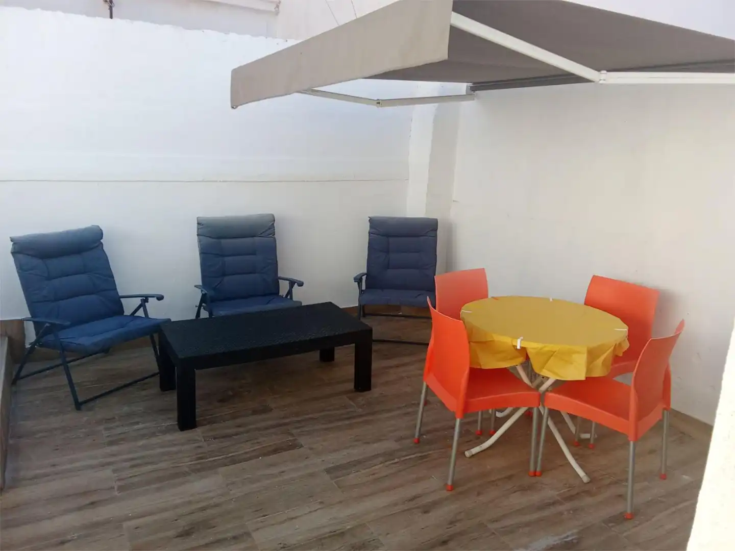 Einfamilien-Reihenhaus zum Verkauf in Carrer L'Esport, 2, La Bosca Terrasse von Einfamilien-Reihenhaus zum Verkauf in Burriana / Borriana mit Terrasse und Balkon