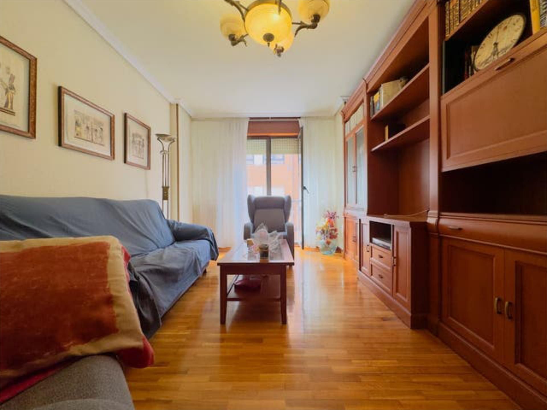 Wohnzimmer von Wohnung zum Verkauf in Navarrete mit Heizung, Terrasse und Abstellraum