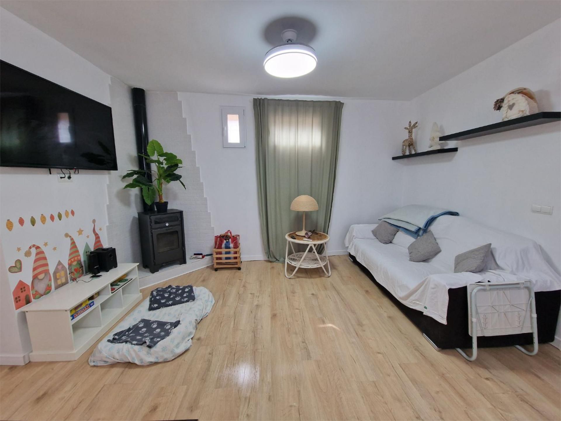 Sala de estar de Casa adosada de alquiler en Alboloduy con Calefacción, Parquet y Terraza