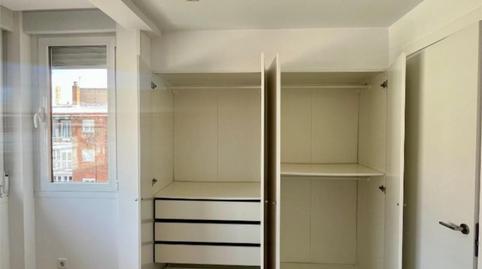 Foto 3 von Wohnung zur Miete in Calle de César González Ruano, 19, San Pascual,  Madrid Capital