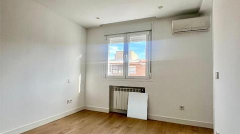 Foto 5 von Wohnung zur Miete in Calle de César González Ruano, 19, San Pascual,  Madrid Capital