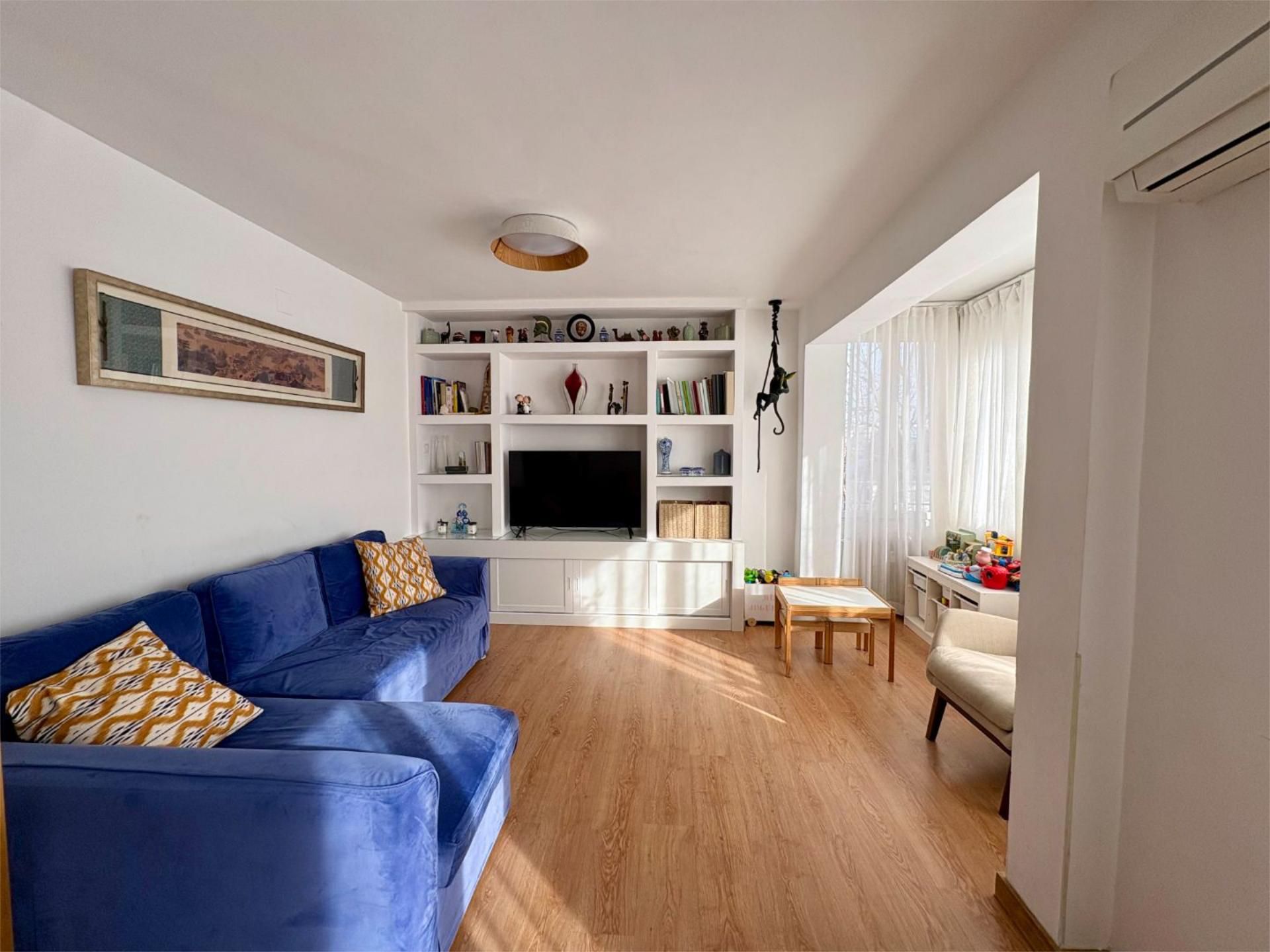 Piso en venta en Avenida de Alfonso XIII, 105, Hispanoamérica - Bernabéu Sala de estar de Piso en venta en Madrid Capital con Aire acondicionado, Calefacción y Jardín privado